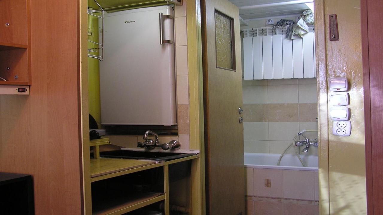 Apartment P4c Klimatyzacja Netflix Kawalerka Mala Halczyna 9-2 Centrum 5 Przystankow Parkowanie Bezplatne *
