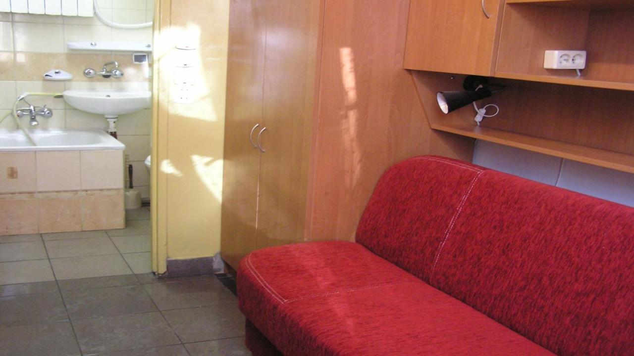 Apartment P4c Klimatyzacja Netflix Kawalerka Mala Halczyna 9-2 Centrum 5 Przystankow Parkowanie Bezplatne Krakau
